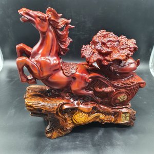 Feng šui umetnicka statua  konja