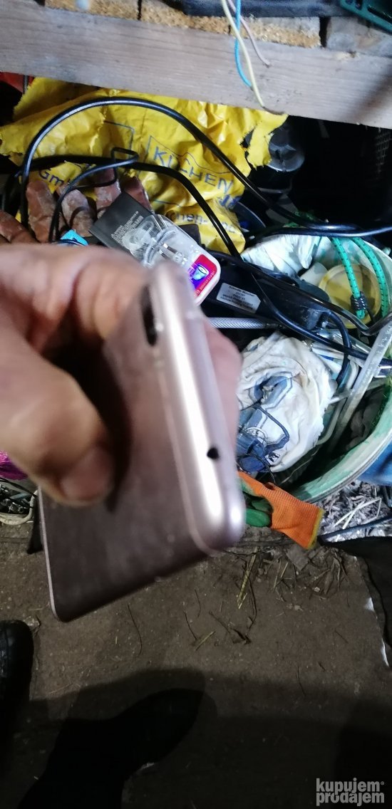mobilni telefon asus