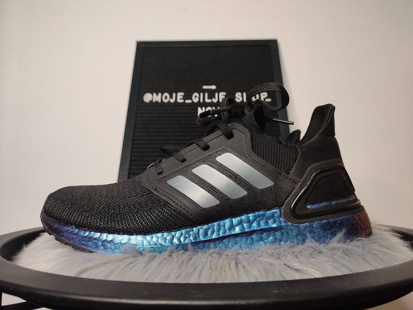 adidas gazelle silver green womens adidas Ultraboost 22 Running Shoe