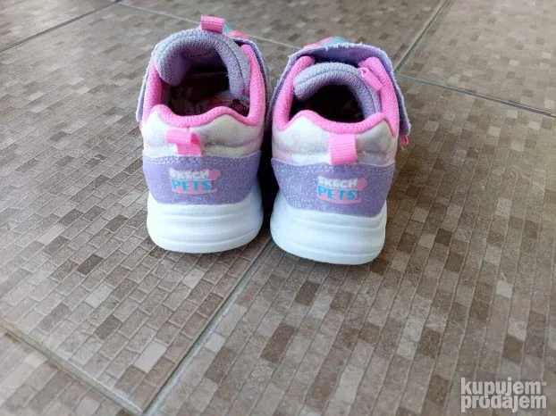 Skechers patike za devojcicu broj 26