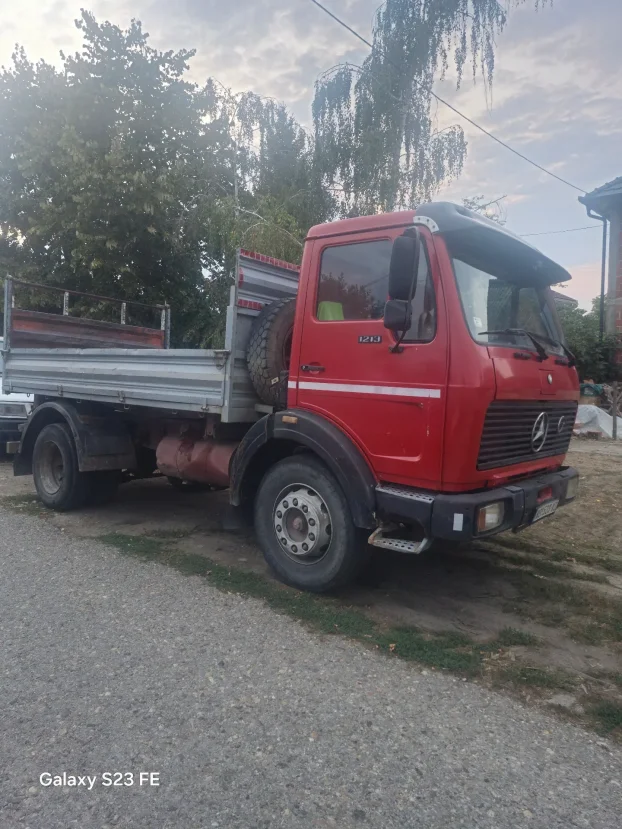 Mercedes 1213