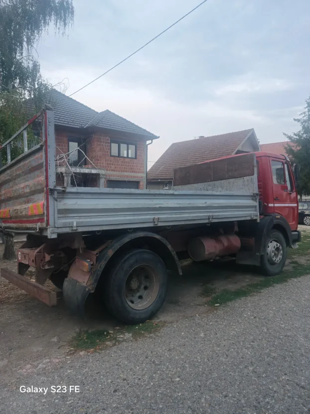 Mercedes 1213