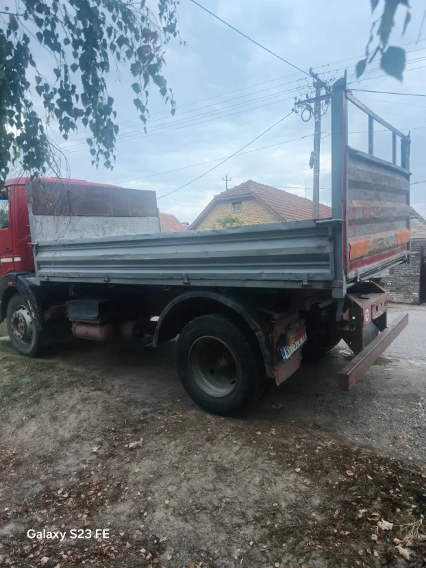 Mercedes 1213