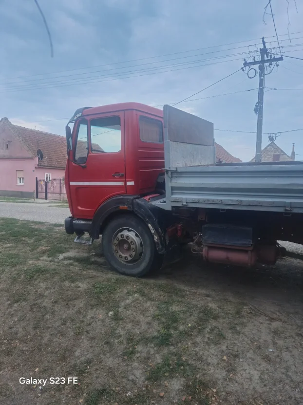 Mercedes 1213