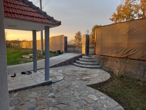 I s k o r i s t i t e novogodisnju akciju/ lux vikend kuca