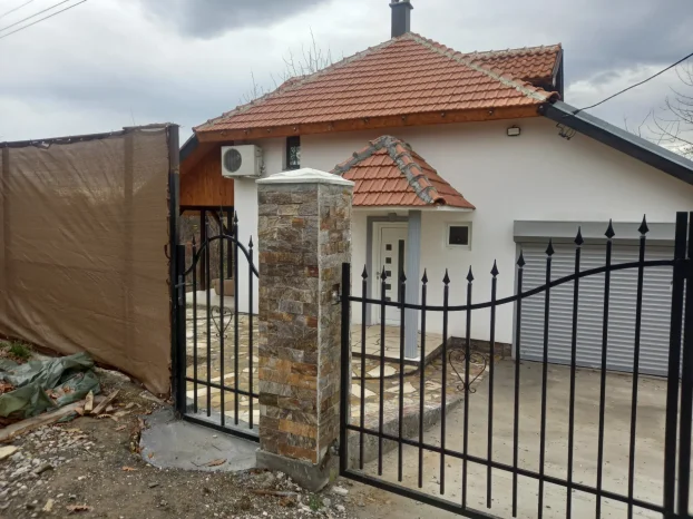 I s k o r i s t i t e novogodisnju akciju/ lux vikend kuca