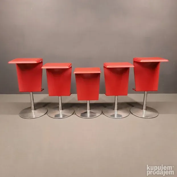 イタリア製 KRISTALIA DART STOOL ルカ・ニケット レッド イタリア製 KRISTALIA DART STOOL ルカ・ニケット レッド デザイナーズ