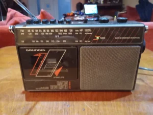 Grundig RR 235