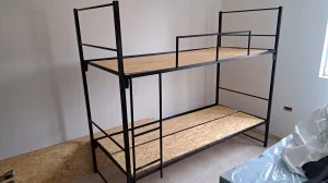 Krevet na sprat + merdevine + podnice + duseci