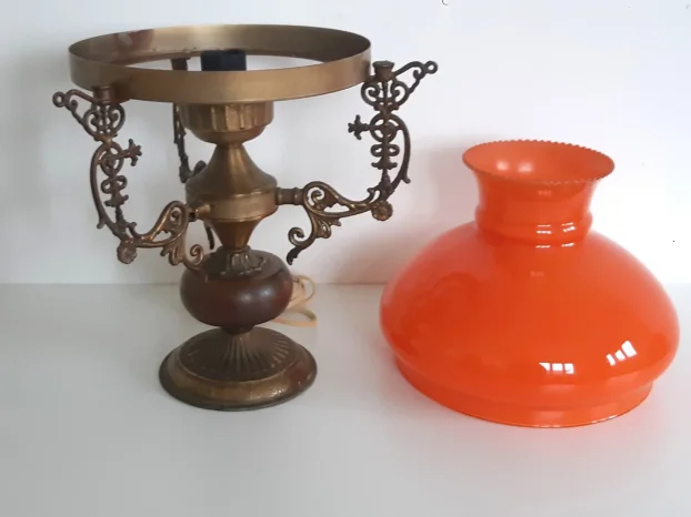 Vintage mesingana stona lampa