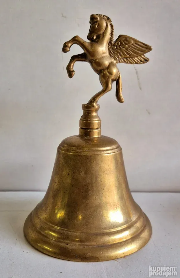 Prelepo staro mesingano zvono sa Pegazom