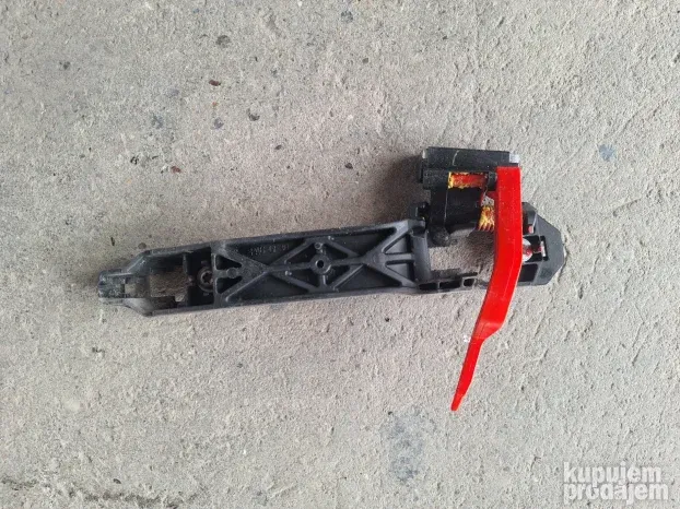 Toyota Yaris 3 ulozak rucice zadnjih desnih vrata
