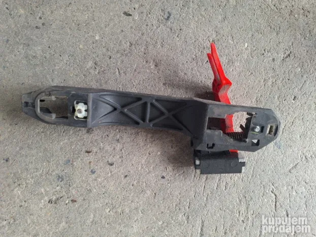 Toyota Yaris 3 ulozak rucice zadnjih desnih vrata