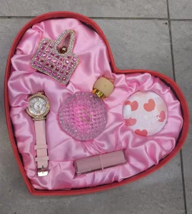 Poklon set u obliku srca