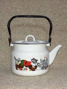 Čajnik iz bakine kuhinje rezervisan