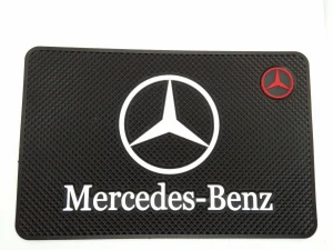 Mercedes neklizajuca podloga