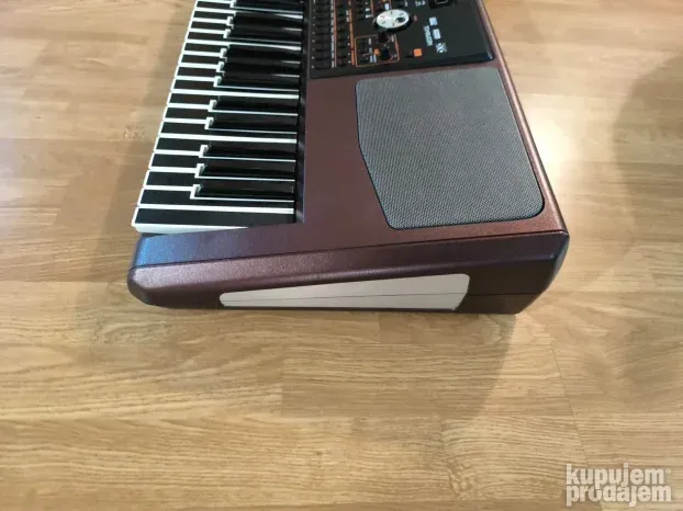 Korg pa1000 sa dobri setovi u full