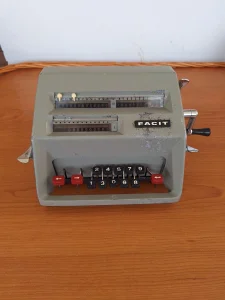 Vintage FACIT Mechanical Calculator Model C1-13 1950s