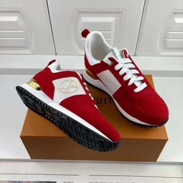 Louis Vuitton run away