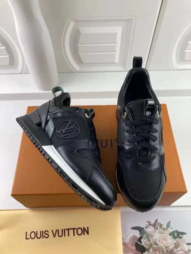 Louis Vuitton run away