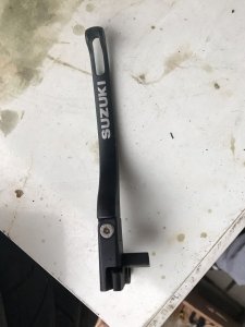 Suzuki poluga kvacila k8 600/750