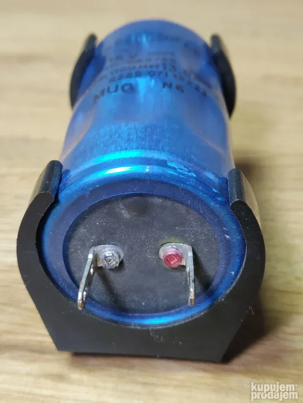 Elektrolit 22000uF 16V