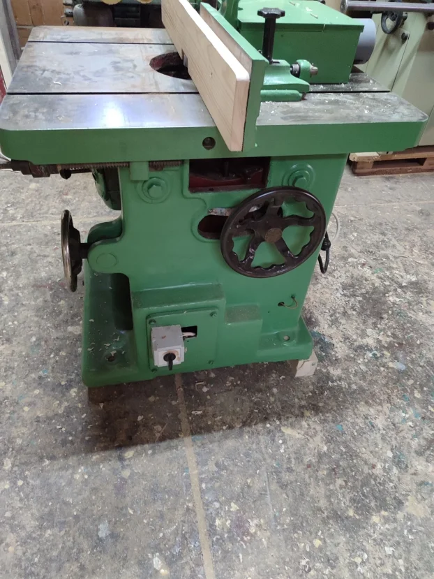 Formatizer frezer abriht diht kanterica usisivači