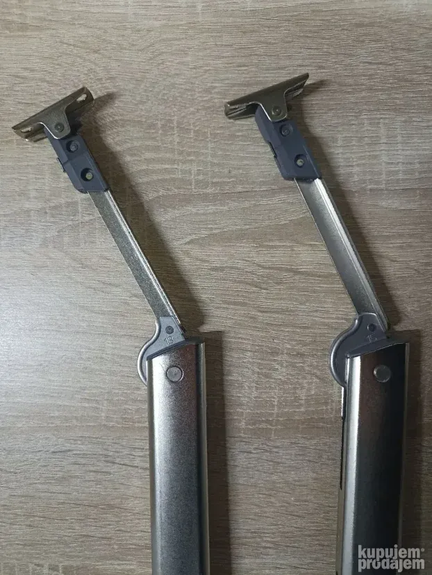 Blum Aventos HK-XS-okov za kuhinje