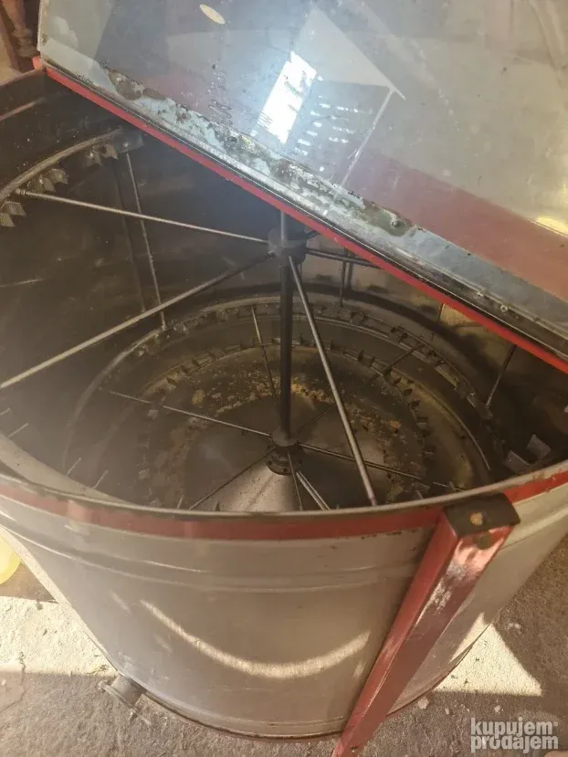 Radijalna centrifuga 24 rama