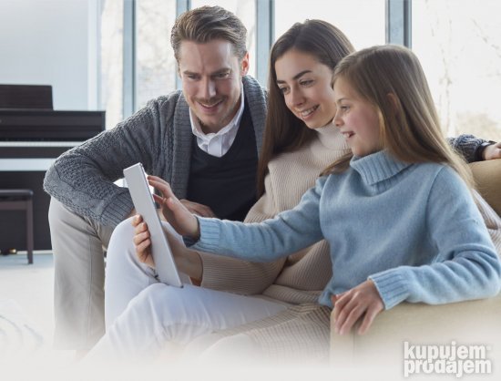 Roland HP-702 elektricni klavir