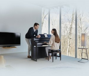 Roland HP-702 elektricni klavir