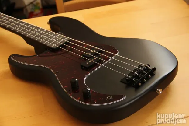 Harley Benton Precision lefthand