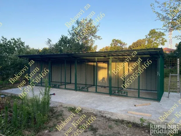 Boksovi za pse, boksovi u nizu