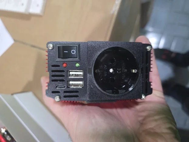 Pretvarač, inverter sa 12 na 230v