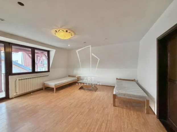 Učiteljska, Učiteljsko naselje, 5+ petosobna, 140 m²