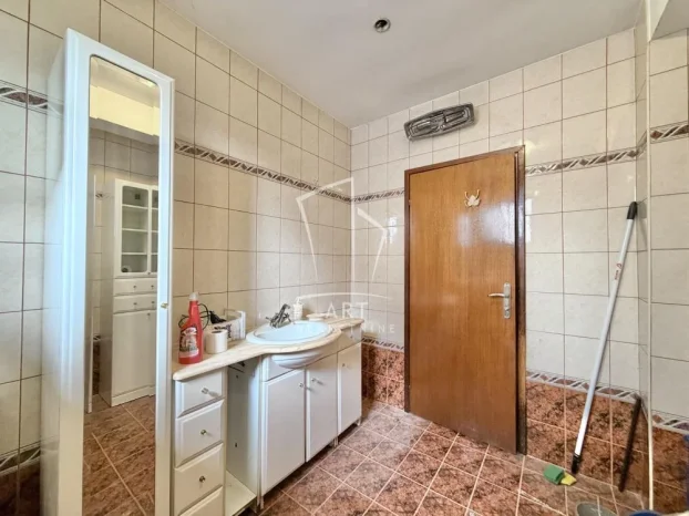 Učiteljska, Učiteljsko naselje, 5+ petosobna, 140 m²