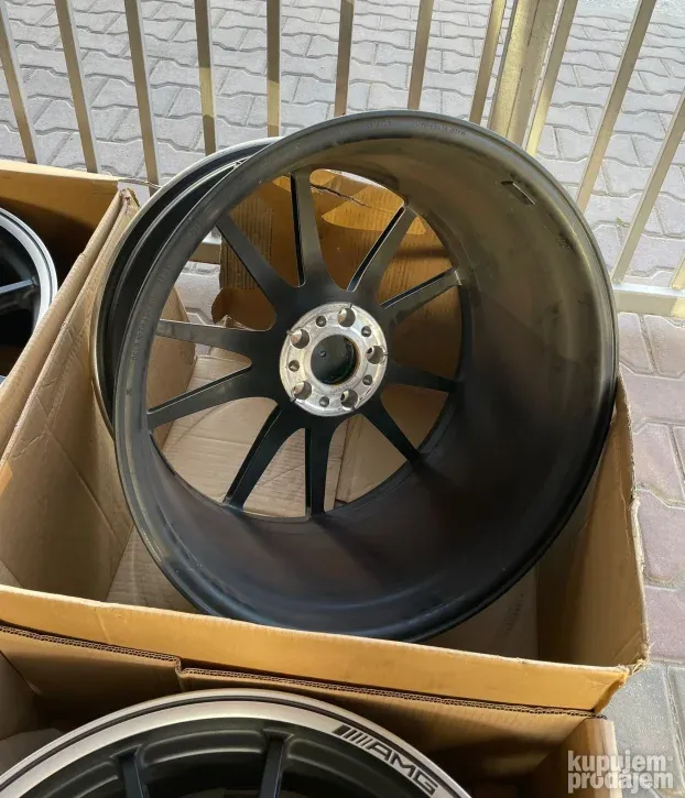 nove alu felne 21" mercedes gt original