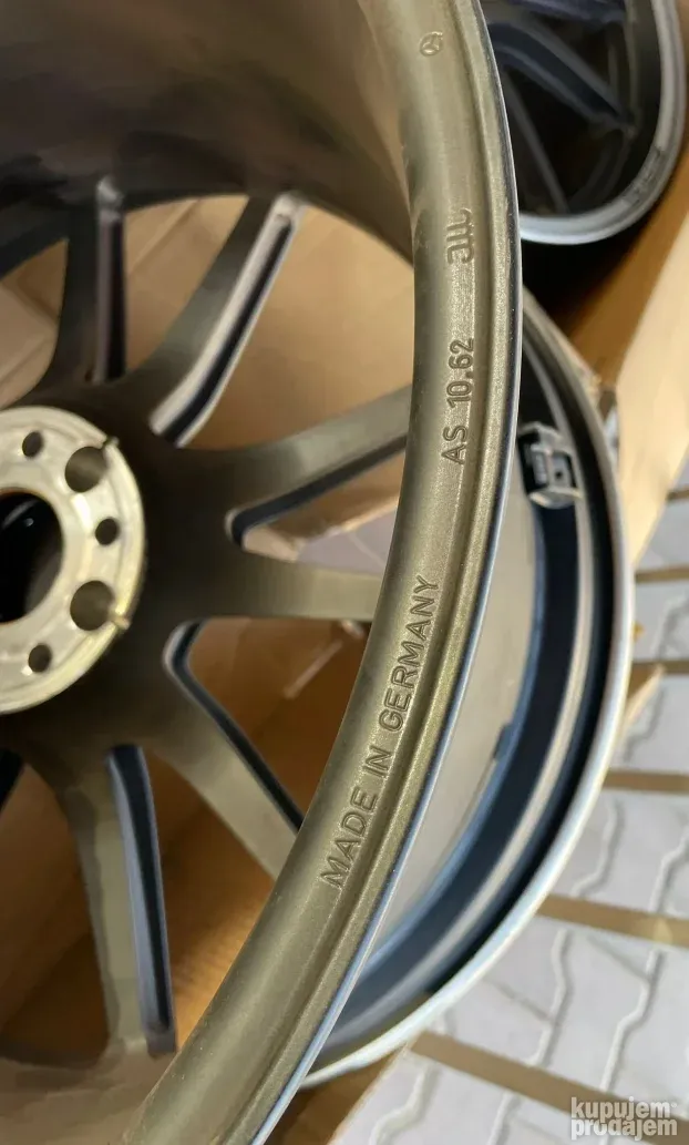 nove alu felne 21" mercedes gt original