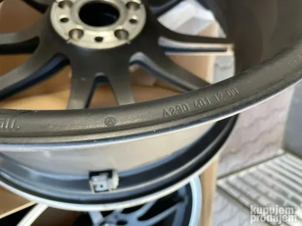 nove alu felne 21" mercedes gt original