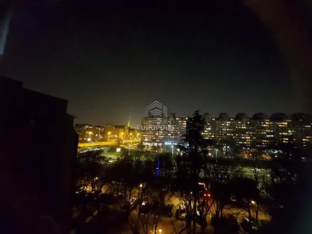 Bulevar Arsenija Čarnojevića, Blok 22, 3.0 trosoban, 75 m²