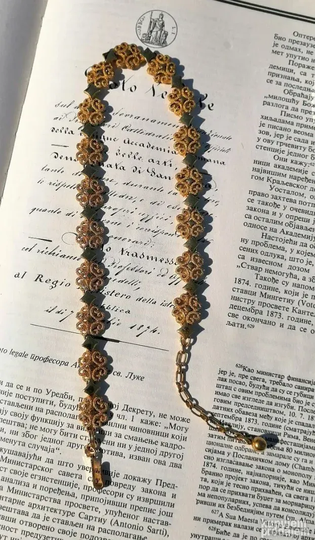 Vintage Avon nakit Goldtone Textured Scroll Work