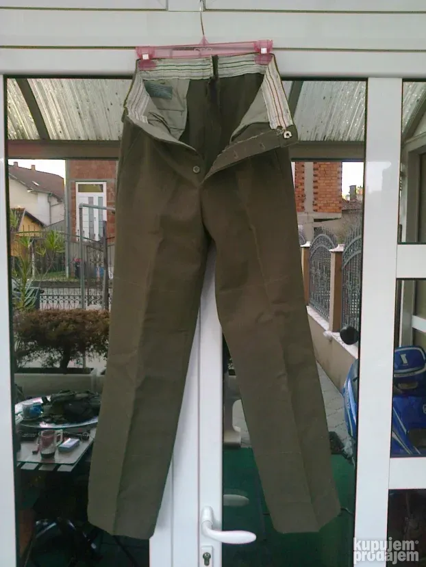 Vojne pantalone JNA