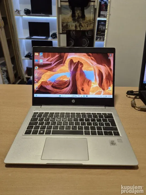 HP 430 G7/i3 10110/16gb/128gb/500gb hdd/FHD/Sjajan
