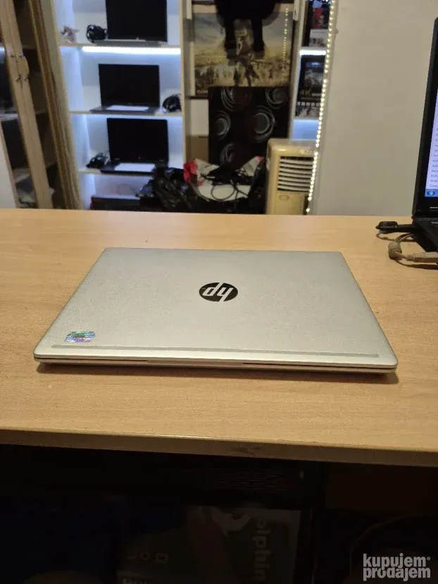 HP 430 G7/i3 10110/16gb/128gb/500gb hdd/FHD/Sjajan