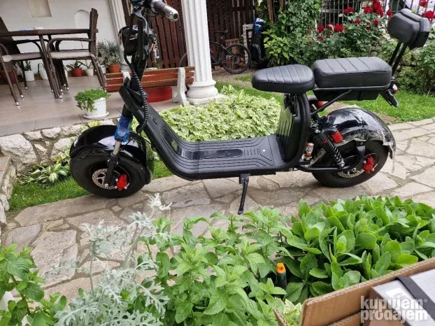 Skuter na baterije