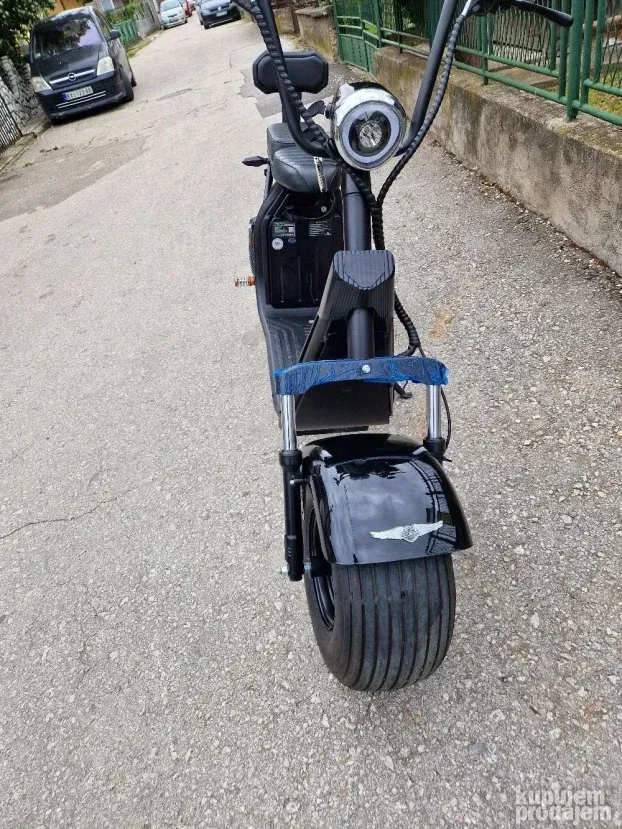 Skuter na baterije