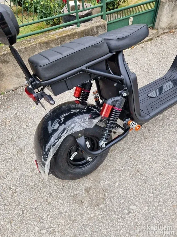 Skuter na baterije