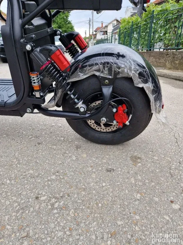 Skuter na baterije