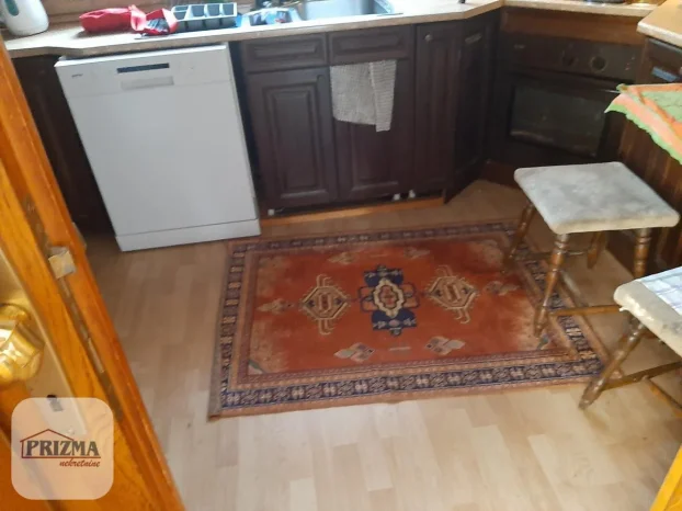 Paraćin, Gloždak, 5+ petosobna, 330 m²