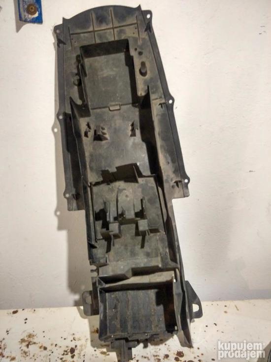 Suzuki GSXR 600 750 K4 K5 podrep